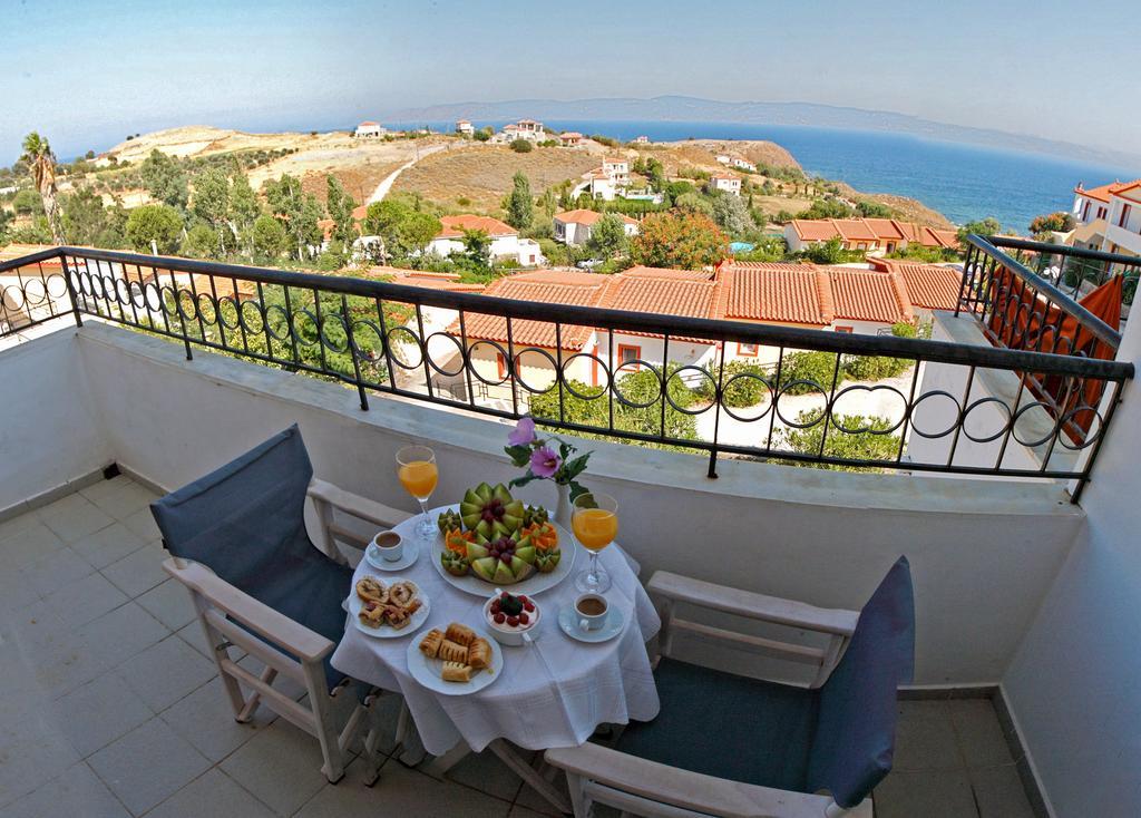 Belvedere Aeolis Hotel Mythimna Exterior foto